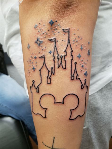 Elsa, The Queen from Frozen. . Disney castle tattoo